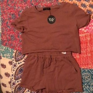 White Fox crop top and shorts set in pink!